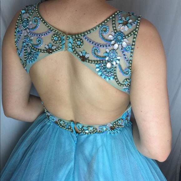Gorgeous Blue/Teal Prom Dress - Picture 3 of 6